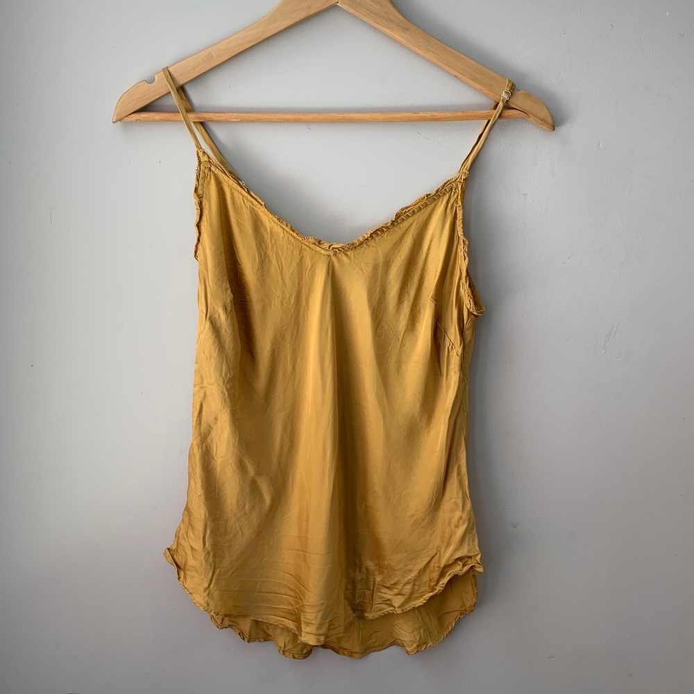 Aritzia Wilfred Ruffle Camisole